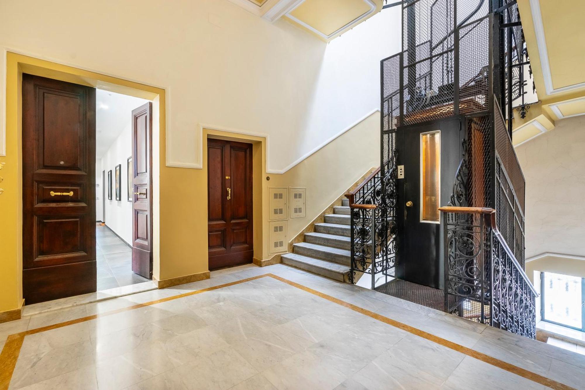 San Marco White Appartamento Luxury Con Garage Su Richiesta フィレンツェ エクステリア 写真